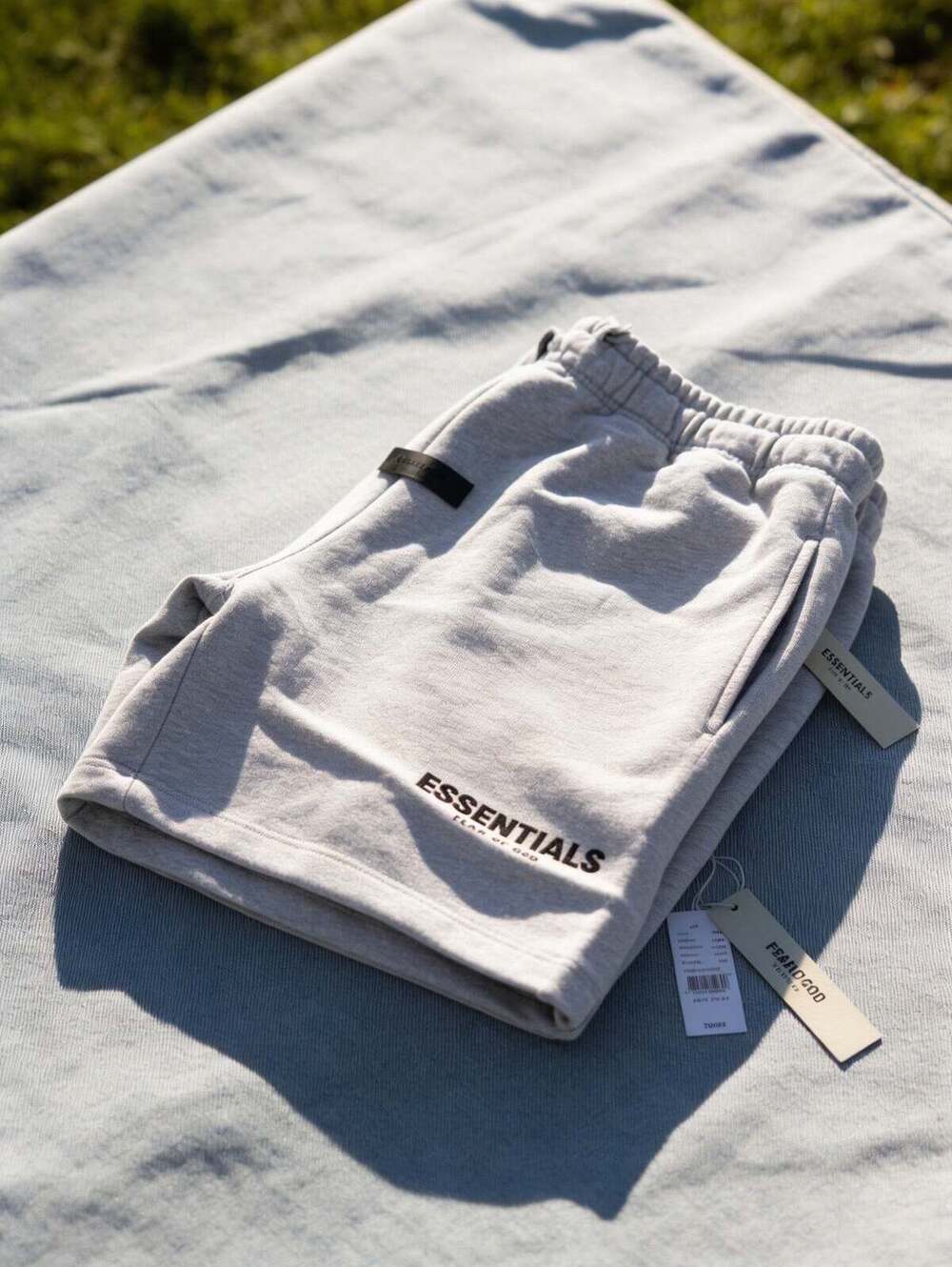 *Authentic* Fear of God ESSENTIALS Core Logo Sweat Shorts – Smoke Grey | Unisex